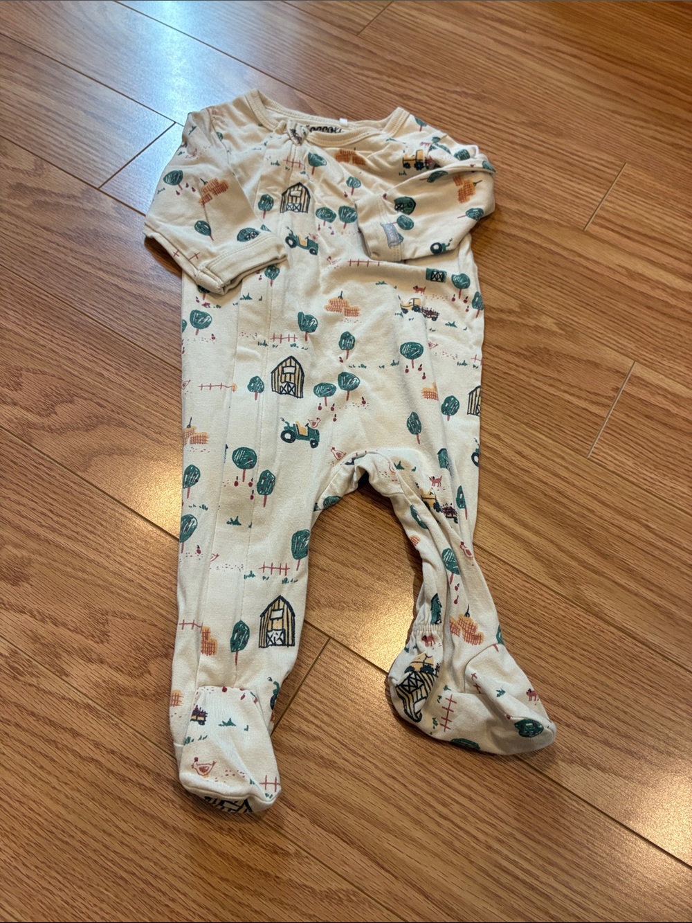 20/25$ 🧸 Cream Woodland Print Footed One-Piece for Kids